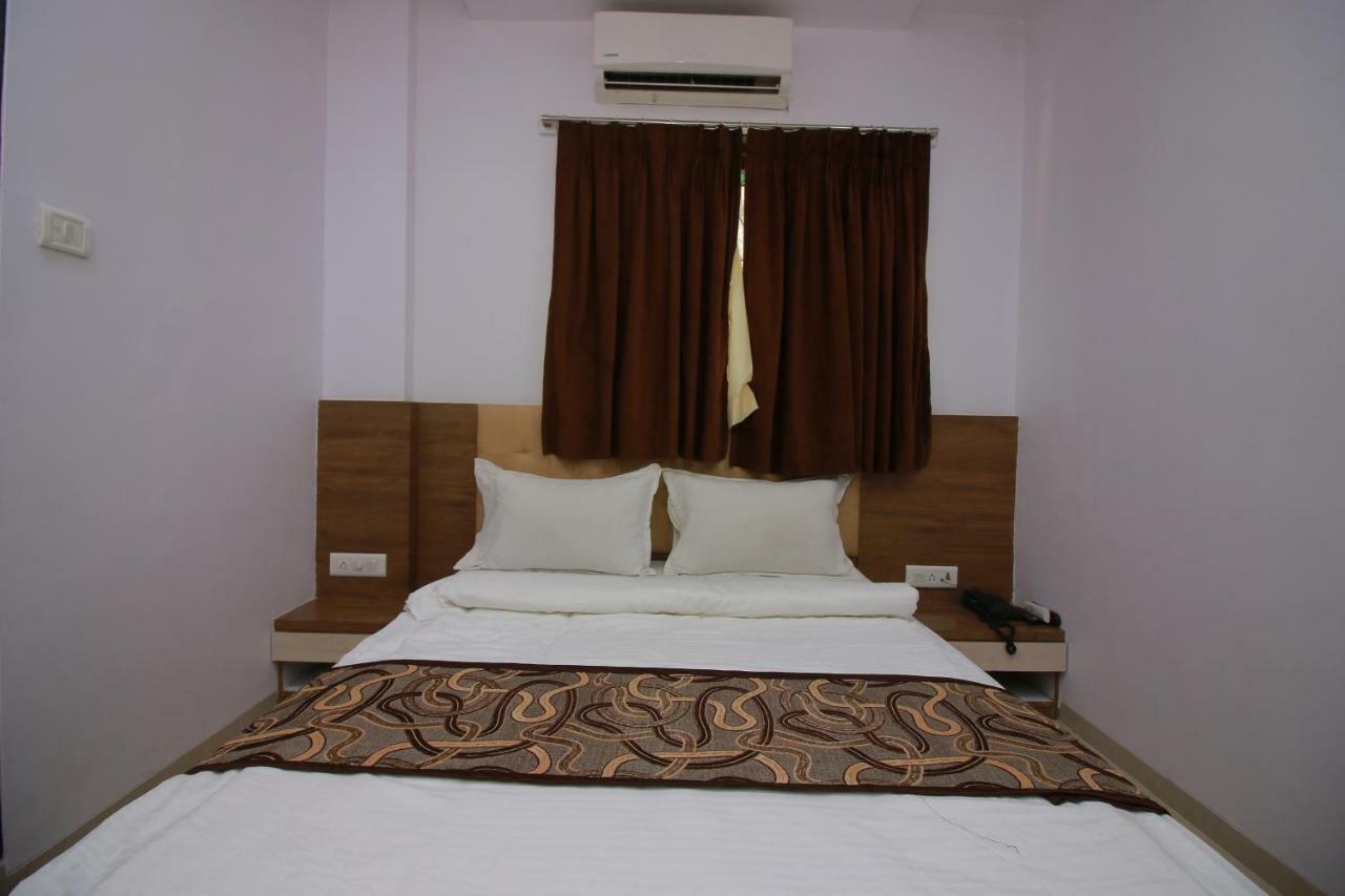 Hotel Apex นาวีมุมไบ ภายนอก รูปภาพ